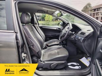 Vauxhall Astra 1.8i 16v Design Estate 5dr Petrol Automatic (187 g/km, 138 bhp)