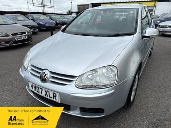 Volkswagen Golf MATCH FSI 115