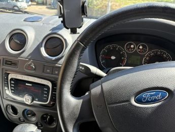 Ford Fusion 1.6 Plus Hatchback 5dr Petrol Automatic (181 g/km, 99 bhp)