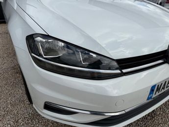 Volkswagen Golf 1.6 TDI SE Nav DSG Euro 6 (s/s) 5dr