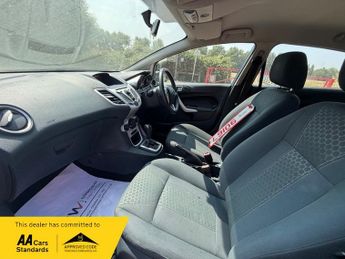 Ford Fiesta 1.4 Zetec Hatchback 5dr Petrol Automatic (154 g/km, 94 bhp)