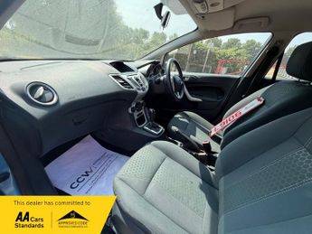 Ford Fiesta 1.4 Zetec Hatchback 5dr Petrol Automatic (154 g/km, 94 bhp)