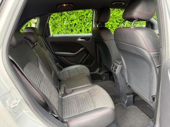 Mercedes B Class B 180 D AMG LINE