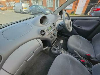 Toyota Yaris 1.3 VVT-i 16v CDX 5dr