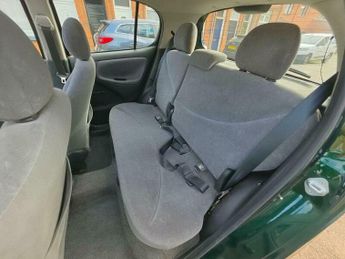 Toyota Yaris 1.3 VVT-i 16v CDX 5dr
