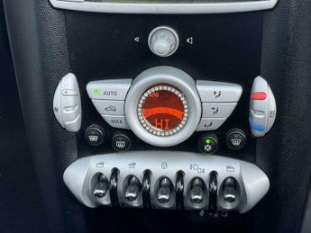 MINI Convertible 1.6 Cooper Auto Euro 4 2dr