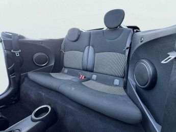 MINI Convertible 1.6 Cooper Auto Euro 4 2dr