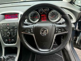 Vauxhall Astra 1.4 16v SRi Euro 5 5dr