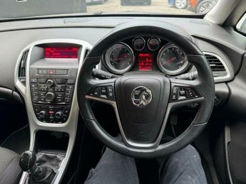 Vauxhall Astra 1.4 16v SRi Euro 5 5dr