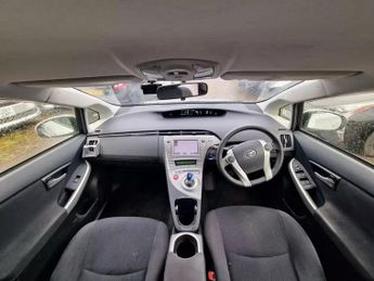 Toyota Prius 1.8 Hybrid VVT-h CVT 5dr