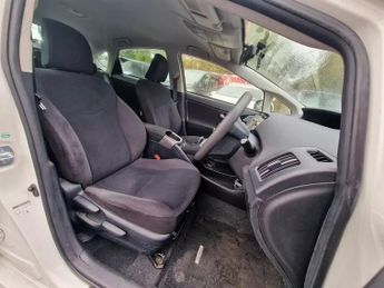 Toyota Prius 1.8 Hybrid VVT-h CVT 5dr