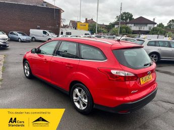 Ford Focus 1.6 Zetec Estate 5dr Petrol Manual Euro 5 (105 ps)