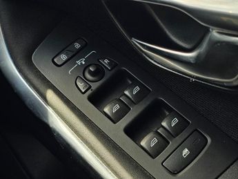 Volvo V40 2.0 D2 Momentum Nav Plus Auto Euro 6 (s/s) 5dr