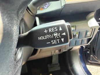 Lexus IS 2.5 300h Executive Edition E-CVT Euro 6 (s/s) 4dr