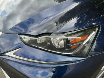 Lexus IS 2.5 300h Executive Edition E-CVT Euro 6 (s/s) 4dr
