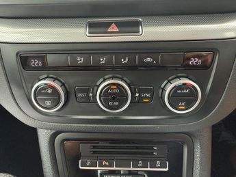 Volkswagen Sharan SE TDI DSG
