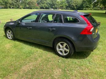 Volvo V60 2.0 D2 BUSINESS EDITION Euro6 (s/s)