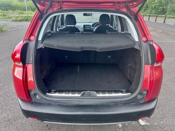 Peugeot 2008 E-HDI ALLURE