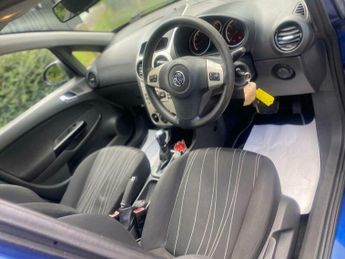 Vauxhall Corsa 1.4i 16v Club 5dr