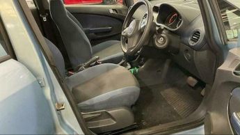 Vauxhall Corsa 1.4i 16v Club 5dr