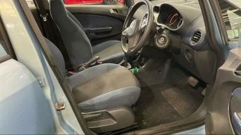 Vauxhall Corsa 1.4i 16v Club 5dr