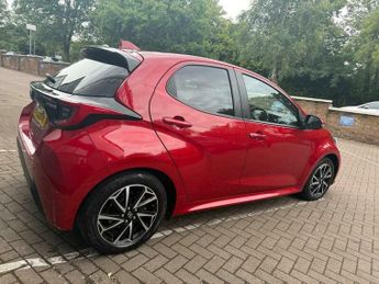 Toyota Yaris 1.5 VVT-h Design E-CVT Euro 6 (s/s) 5dr