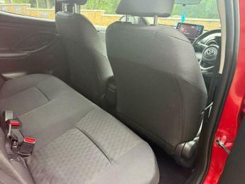 Toyota Yaris 1.5 VVT-h Design E-CVT Euro 6 (s/s) 5dr