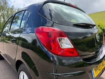 Vauxhall Corsa 1.2i ecoFLEX 16V Exclusiv Euro 5 (s/s) 5dr (A/C)