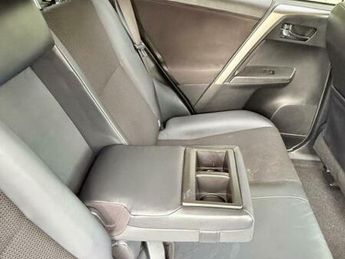 Toyota RAV4 2.5 VVT-h Design CVT Euro 6 (s/s) 5dr