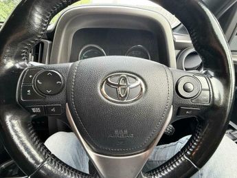Toyota RAV4 2.5 VVT-h Design CVT Euro 6 (s/s) 5dr
