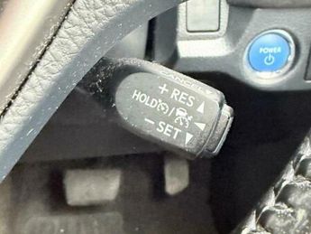Toyota RAV4 2.5 VVT-h Design CVT Euro 6 (s/s) 5dr