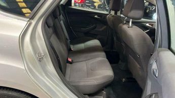 Ford Focus 1.6 Titanium Navigator Powershift Euro 5 5dr