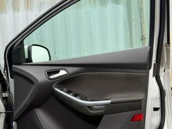 Ford Focus 1.6 Titanium Navigator Powershift Euro 5 5dr