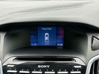 Ford Focus 1.6 Titanium Navigator Powershift Euro 5 5dr