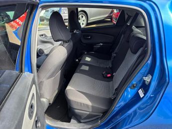 Toyota Yaris 1.5 VVT-h Icon E-CVT Euro 6 5dr
