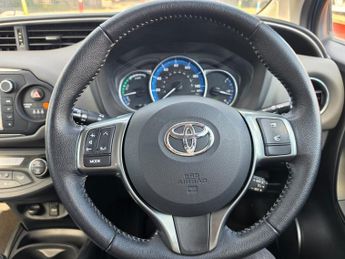 Toyota Yaris 1.5 VVT-h Icon E-CVT Euro 6 5dr