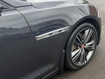 Jaguar XJ 3.0d V6 R-Sport Saloon 4dr Diesel Auto Euro 6 (s/s) (300 ps)
