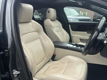 Jaguar XJ 3.0d V6 R-Sport Saloon 4dr Diesel Auto Euro 6 (s/s) (300 ps)