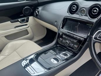Jaguar XJ 3.0d V6 R-Sport Saloon 4dr Diesel Auto Euro 6 (s/s) (300 ps)
