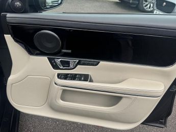 Jaguar XJ 3.0d V6 R-Sport Saloon 4dr Diesel Auto Euro 6 (s/s) (300 ps)