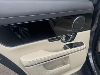 Jaguar XJ 3.0d V6 R-Sport Saloon 4dr Diesel Auto Euro 6 (s/s) (300 ps)