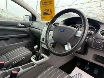 Ford Focus 1.6 Style 5dr