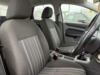 Ford Focus 1.6 Style 5dr