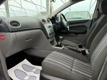 Ford Focus 1.6 Style 5dr