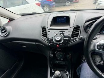 Ford Fiesta 1.0T EcoBoost Titanium Euro 6 (s/s) 5dr