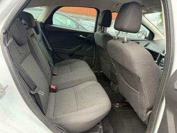 Ford Focus 1.0T EcoBoost Titanium Navigator Euro 5 (s/s) 5dr