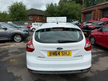 Ford Focus 1.0T EcoBoost Titanium Navigator Euro 5 (s/s) 5dr