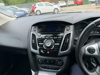 Ford Focus 1.0T EcoBoost Titanium Navigator Euro 5 (s/s) 5dr