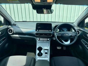 Hyundai KONA 39kWh SE Connect Auto 5dr (10.5kW Charger)