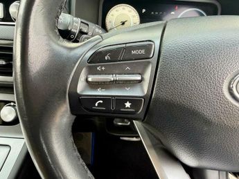 Hyundai KONA 39kWh SE Connect Auto 5dr (10.5kW Charger)